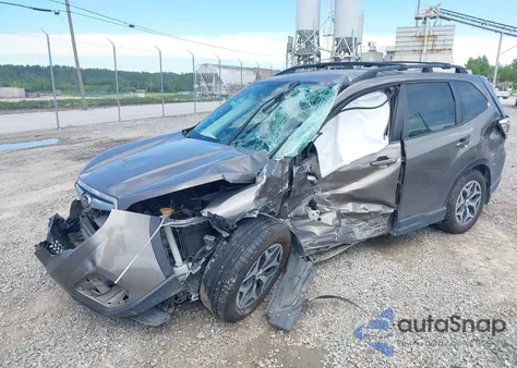 2019 Subaru Forester Premium z USA, uszkodzony, nr VIN JF2SKAGC5KH553063